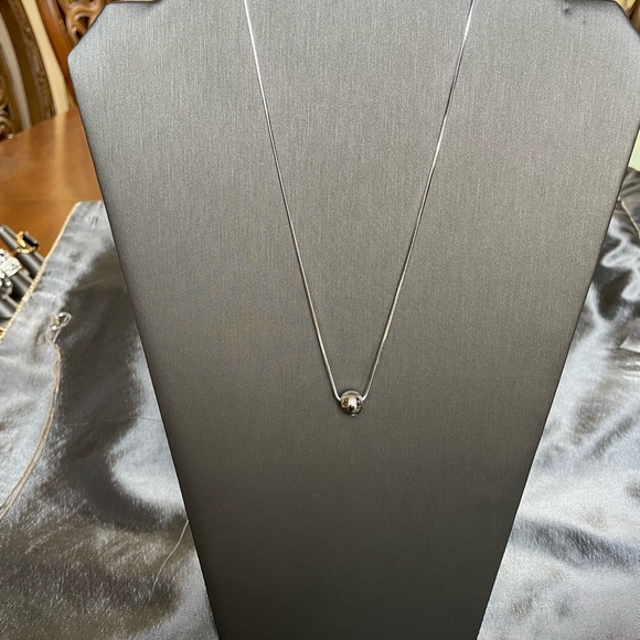 Round Pendant Necklace Jewelry with Rinestone - Picture 6 of 8